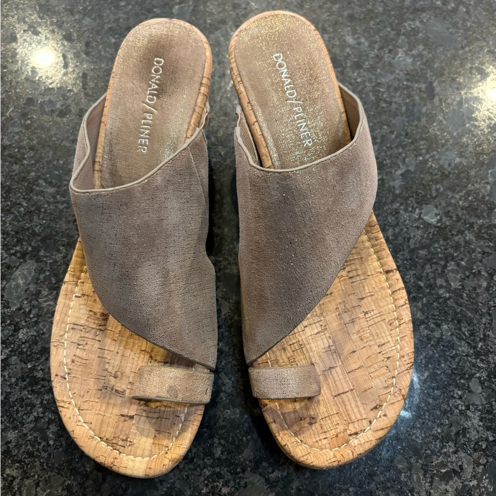 Donald Pliner wedges, size 9